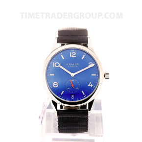 Nomos Glashutte Club Automat Datum signalblau 777