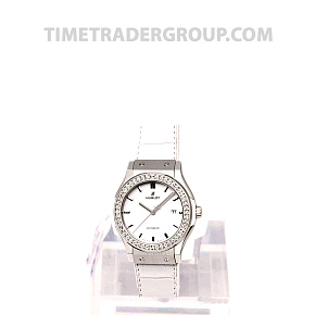 Hublot Classic Fusion Titanium White Diamonds 42mm 542.NE.2010.LR.1204